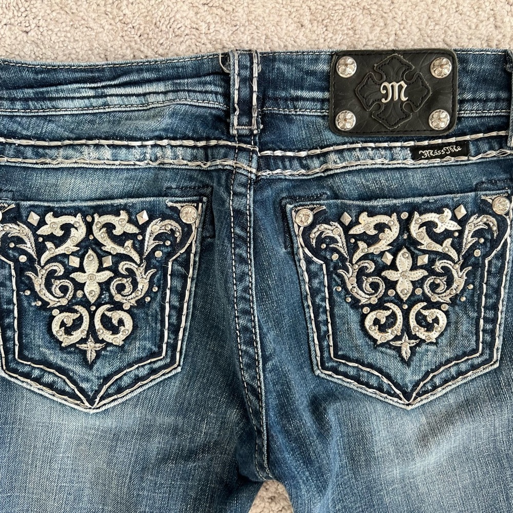 Miss Me Women’s JP5395BV Boot Blue Jeans 28R Silver Embroidered Booty Pockets - Picture 4 of 9